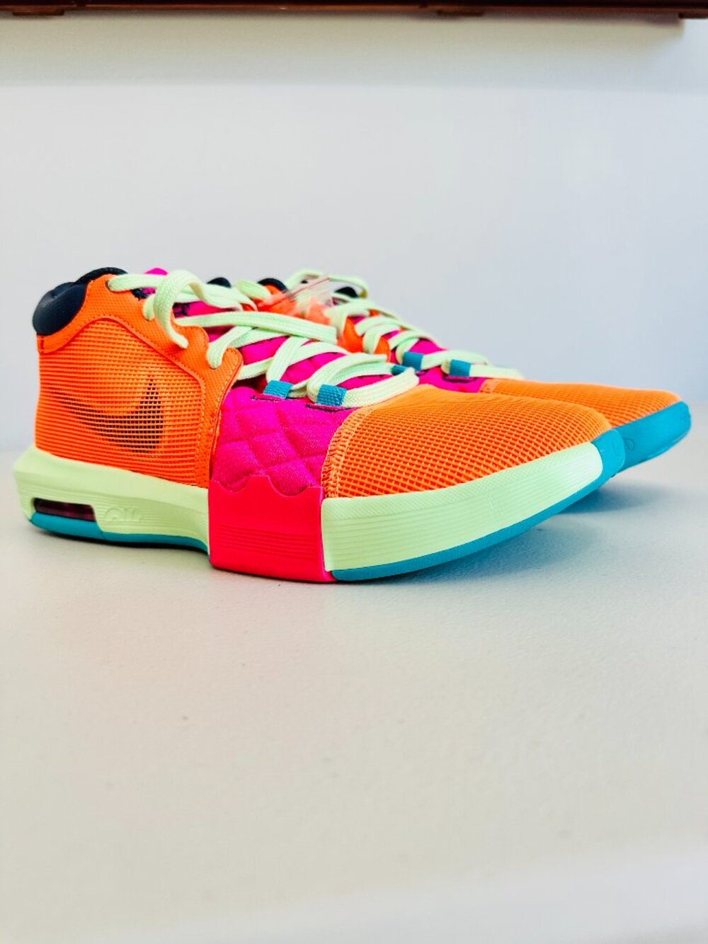 NEW NIKE LEBRON WITNESS 8 AIR ZOOM BASKETBALL SHOES ORANGE/BLUE/GREEN FB2239-800